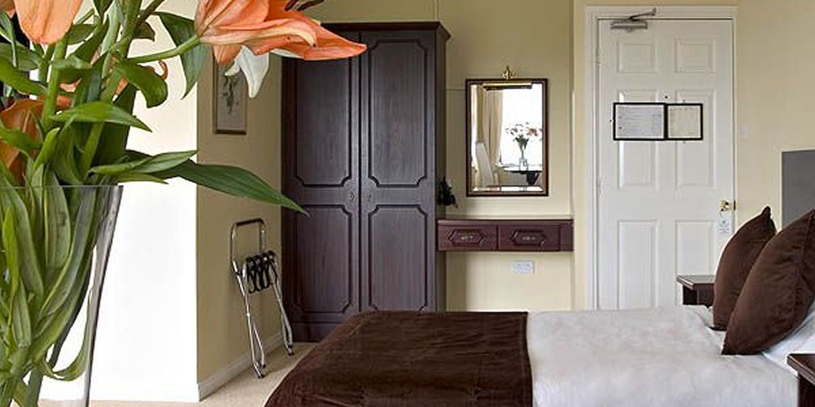 bedroom_shot